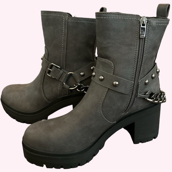 Quinda Lug Sole Booties by Nine West - Picture 2 of 2